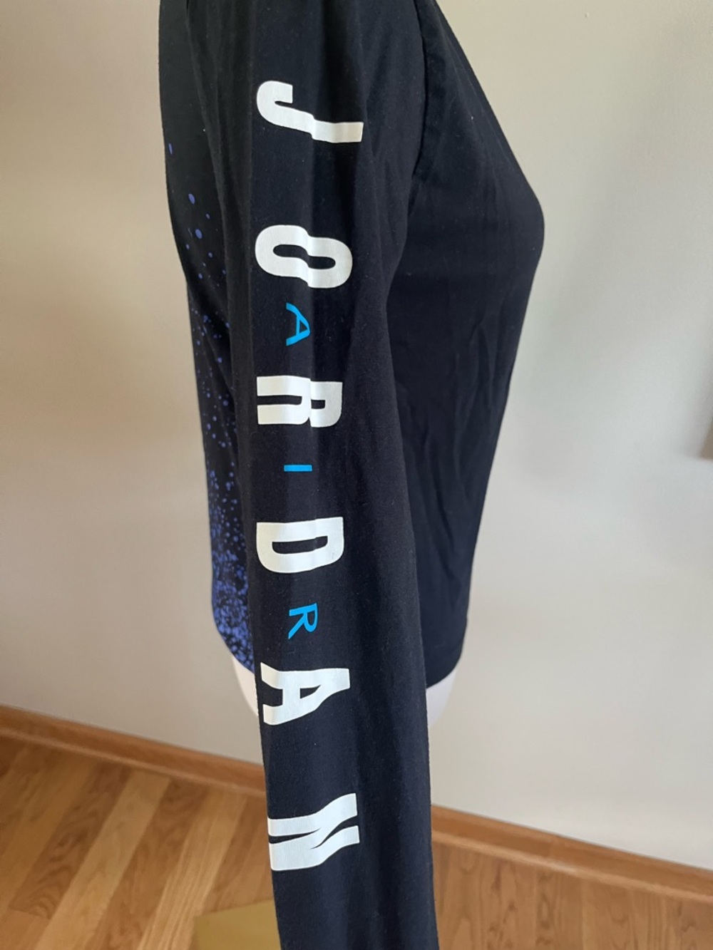 Jordan 12-13 Year Old Big Boys Ombre Speckle Long Sleeve T-shirt - Picture 2 of 3